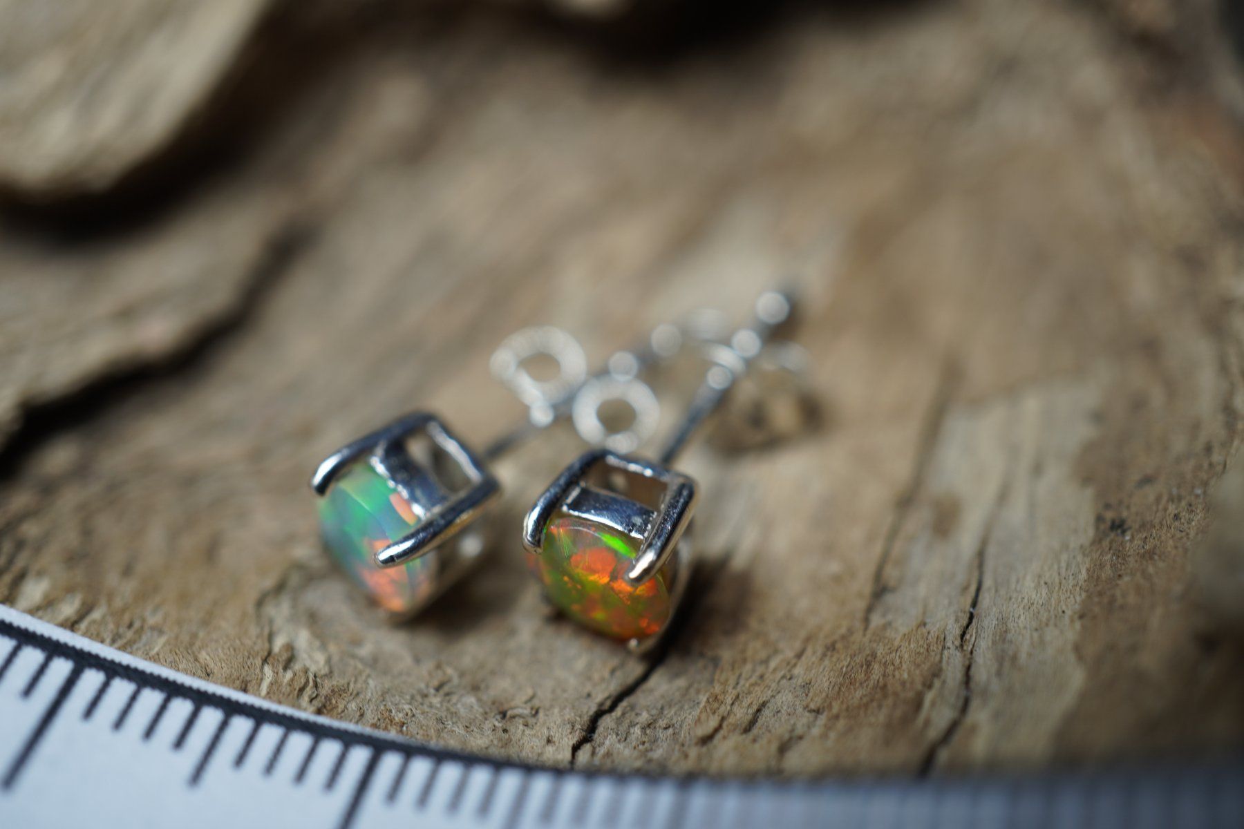 Ohrringe & -stecker: Opal   Rund Facettiert  5mm  Farbig  Ohrstecker   925 Silber – Neu und originalverpackt aus Balgach von top_silver 6