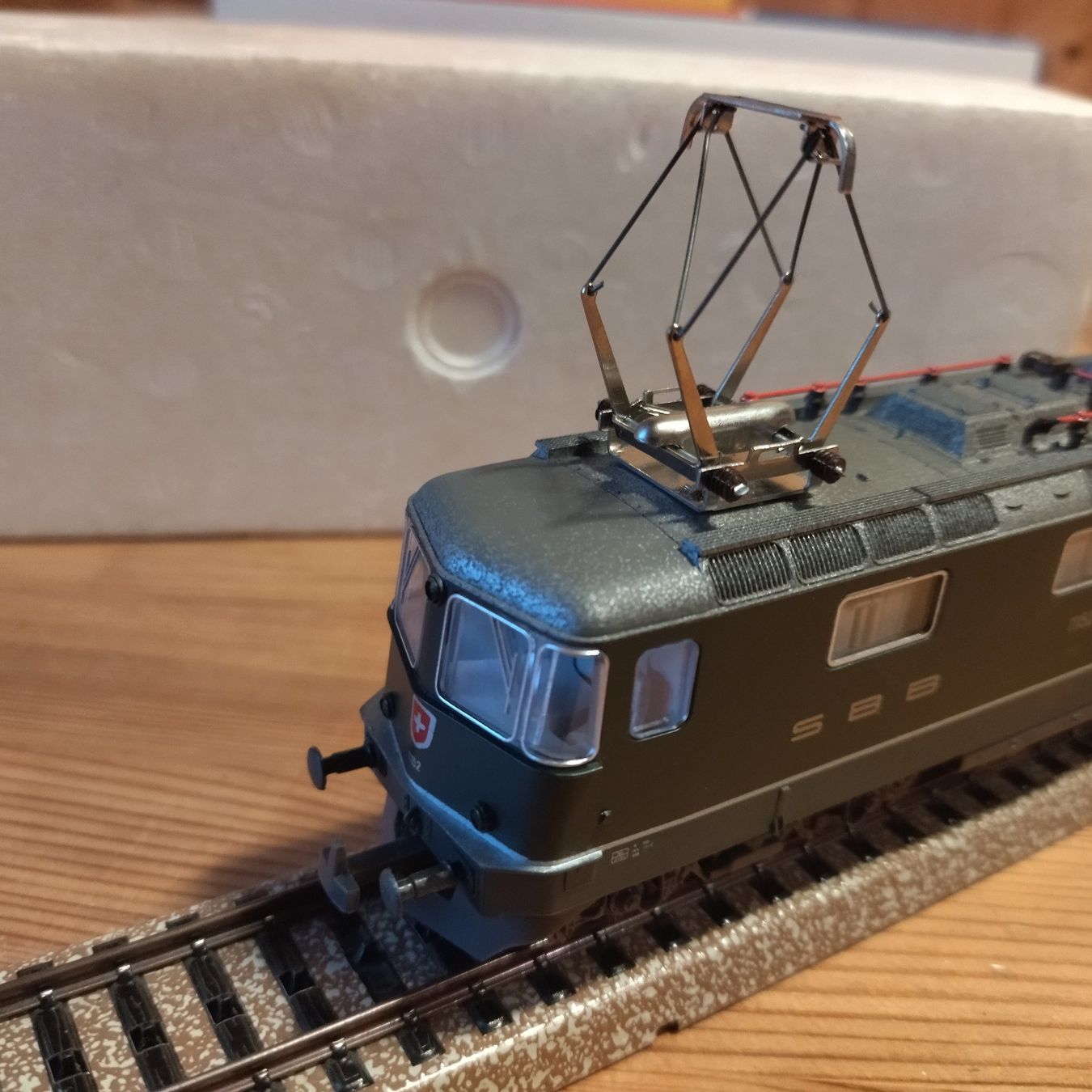 Lima Modelleisenbahnen: Lima E-Lok 20 8157LP (957) – Defekt aus Basel von BeanieUp 3