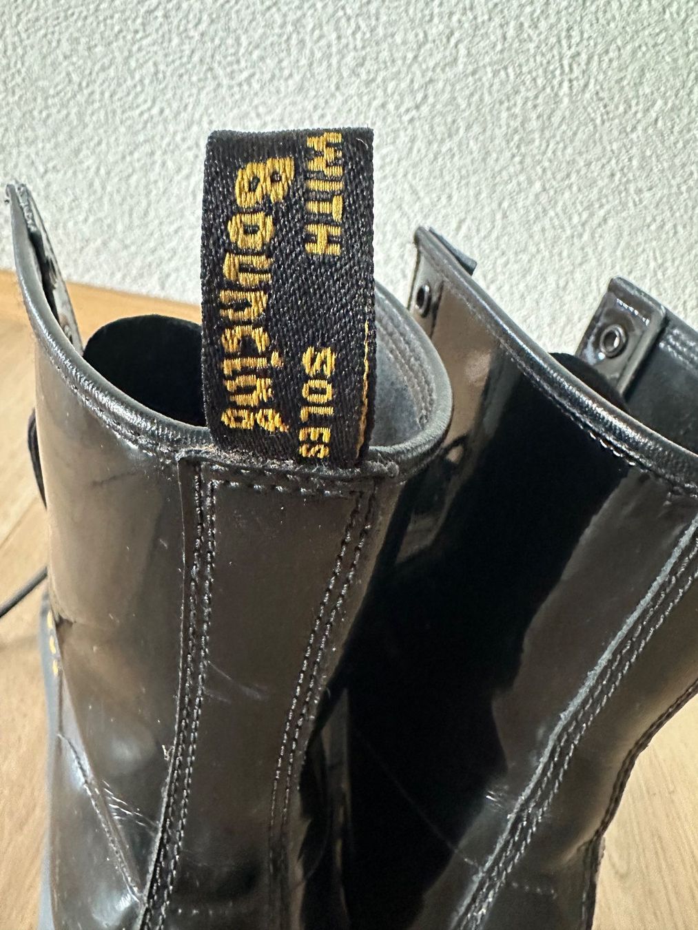 Dr. Martens Herrenschuhe: Dr. Martens glänzend Gr. 41 – Gebraucht aus Bassersdorf von Tscheni3 2