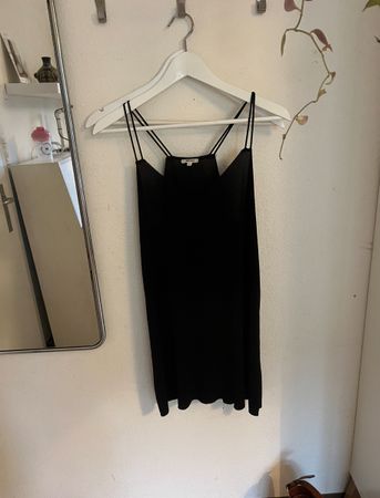 Brandy Melville schwarzes Sommerkleid (minikleid)