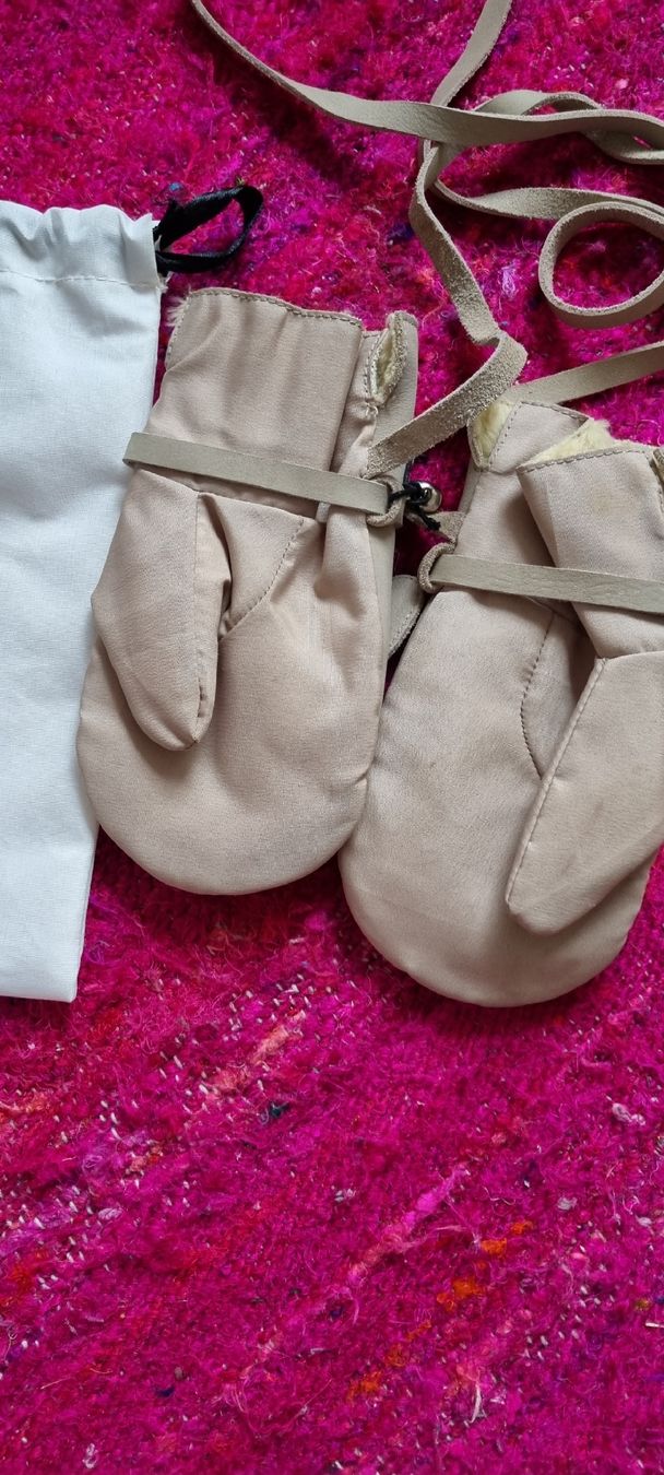 Gants: Donsje Handschuhe 5-6 Jahre – D'occasion à Bad Zurzach par Mfritzli 2