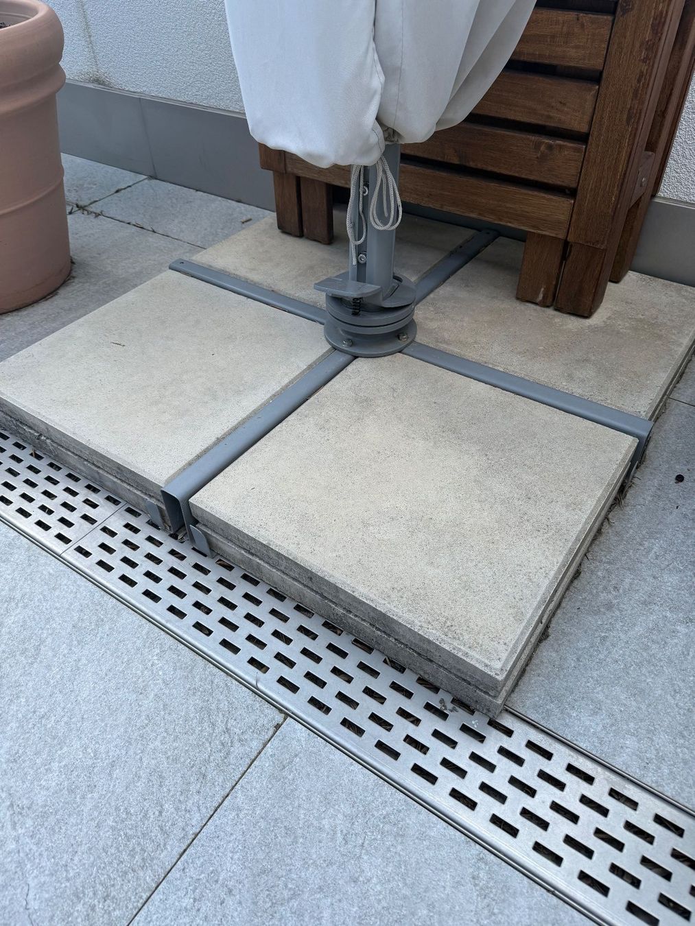 Glatz Parasols: Sonnenschirm mit Gewichten – D'occasion à Büron par san_kf8l 2