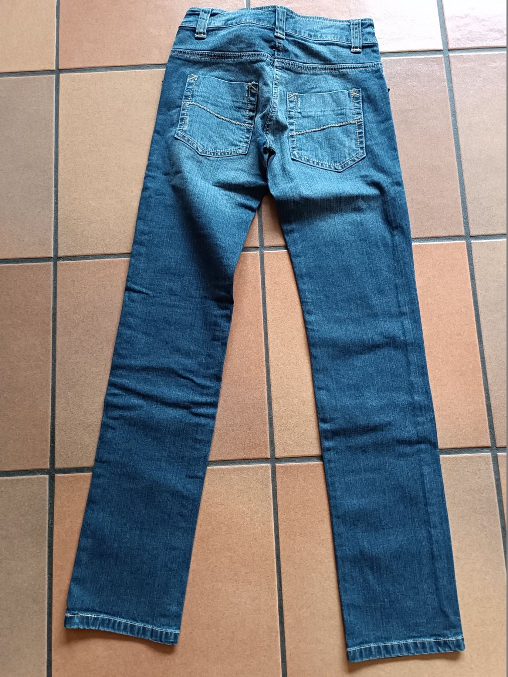 Converse Lotti & Set di vestiti: Ensemble : jean Orchestra slim, 14 ans, pull CONVERSE – Nuovo (secondo la descrizione) da Bevaix venduto da dusspe 1