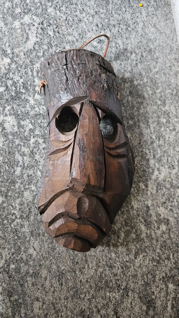 Arte internazionale: Maschera etnica in legno – Usato da Melano venduto da H-Sara