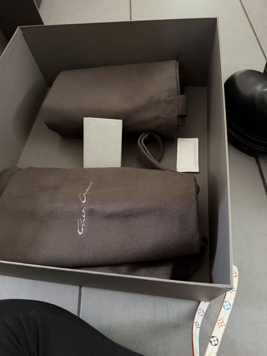 Rick Owens Scarpe da uomo: Rick Owen Stiefelette grosse 40 – Usato da Allschwil venduto da Figidindia 2
