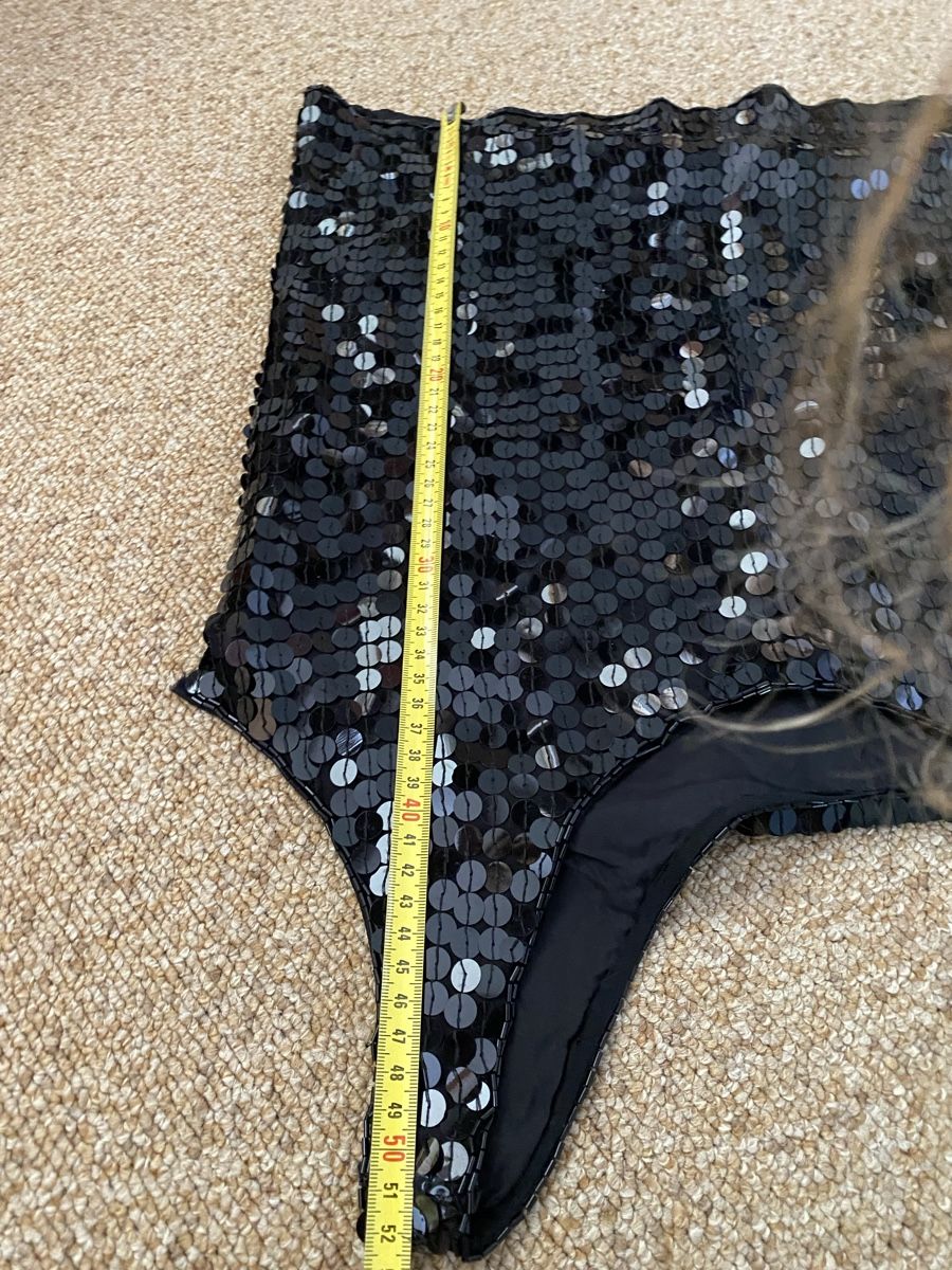 Top: Top noir paillettes taille 36 – Usato da Küssnacht am Rigi venduto da CALIFRASQUI 5
