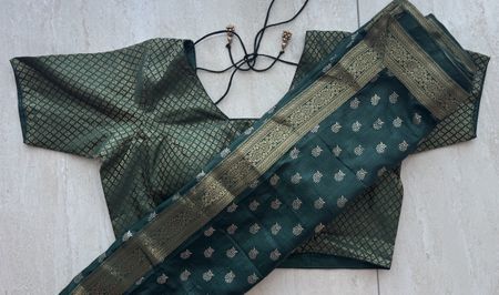 Indischer Sari mit Bluse dunkelgrün