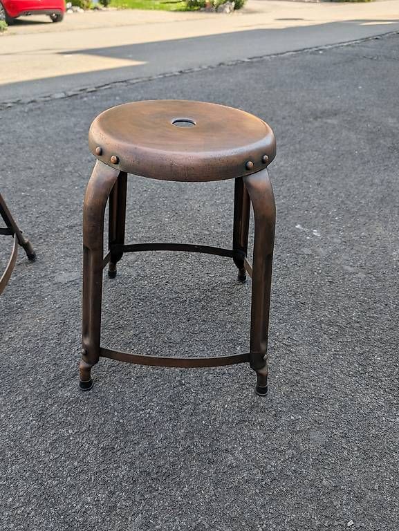 Sgabelli: 2 Vintage Hocker aus Metall  – Usato da Stansstad venduto da Martman19