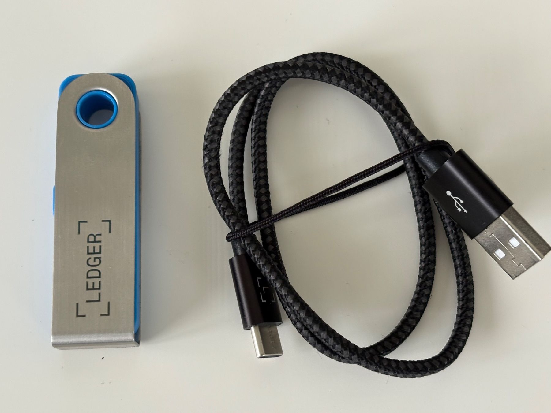 Ledger Coin Miner: Ledger Nano S Plus - Portefeuille crypto SÉCURISÉ – Usato da Lausanne venduto da opi_92cn 9