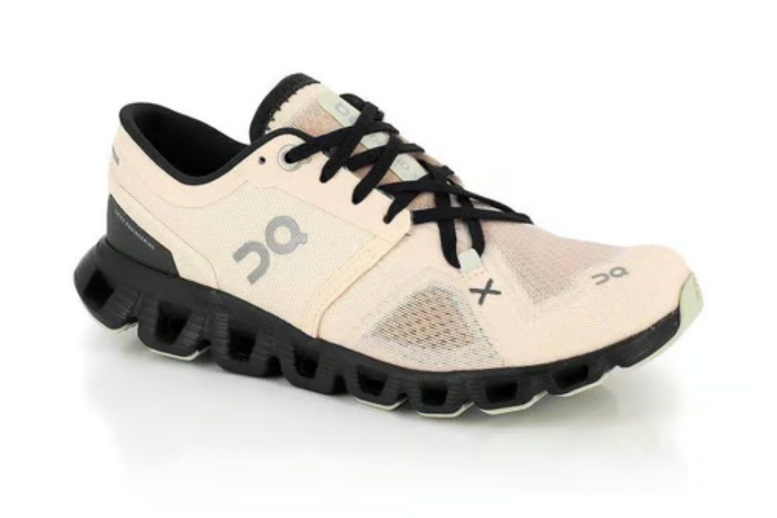 On Damenschuhe: ON Laufschuh Cloud X 3 Sneaker Grösse 36.5 – Neu und originalverpackt aus Hombrechtikon von Dannii0