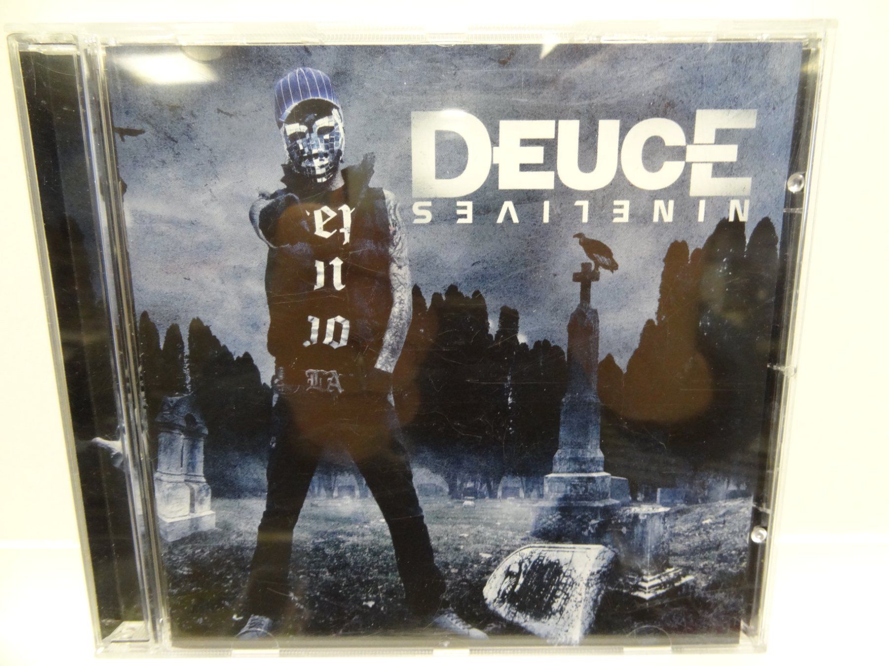 CD: CD: Deuce - Nine Lives – Usato da luzern venduto da musicandart