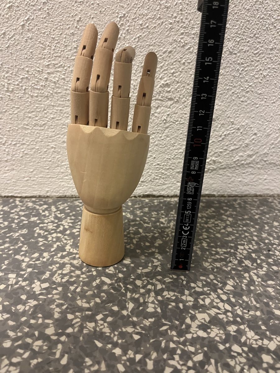 Alle Dekorationen: IKEA Handskalad Deko Hand naturfarben – Gebraucht aus Zürich von bretxo 8