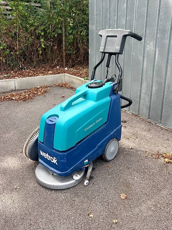 Wetrok Toutes les machines: Wetrok discomatic samba( taski cleanfix nilfisk numatic) – D'occasion à Birr par Numer-01 2