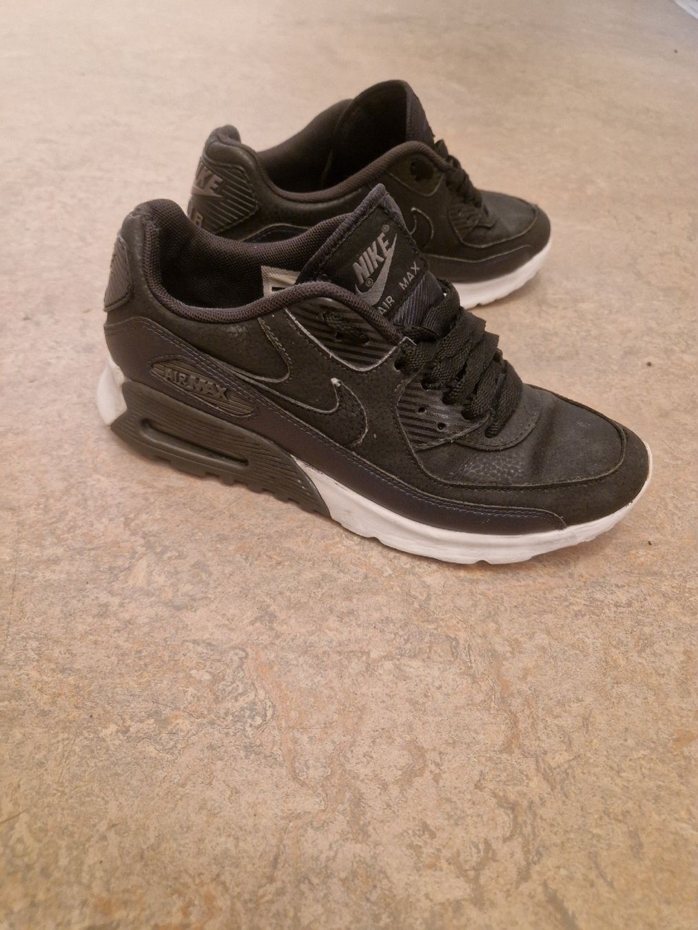 Nike Scarpe da uomo: Nike Air Max 90 Sneaker Grösse 38 schwarz – Usato da Ormalingen venduto da Chani80 1