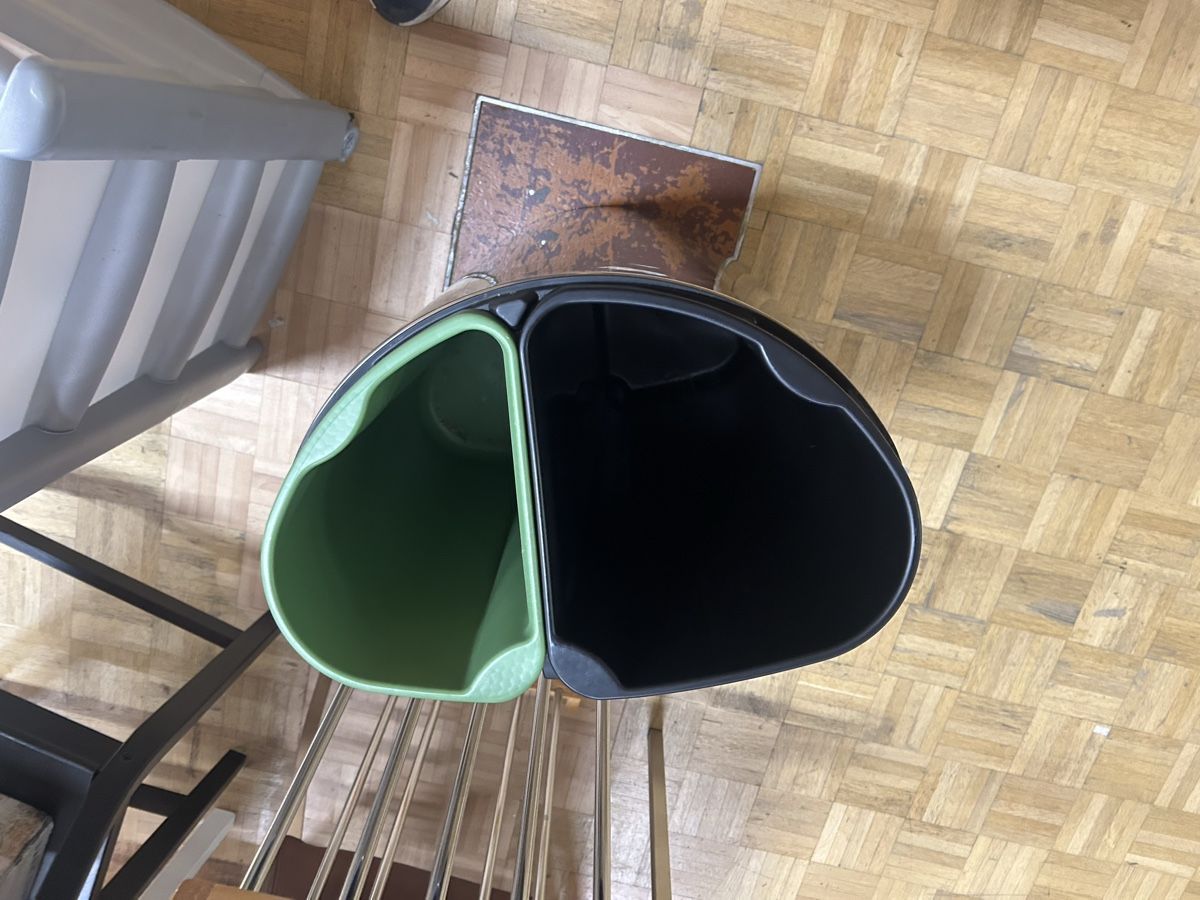 Brabantia Poubelles: Brabantia Touch Bin recycle chrom 30 liter – D'occasion à Ibach par heifla 1