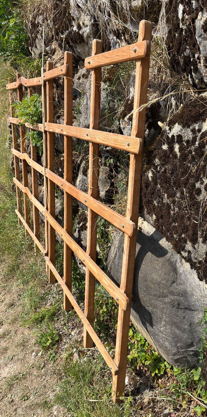 Holzartikel: 2 Heugatter aus Holz – Gebraucht aus Lichtensteig von zeburex 3