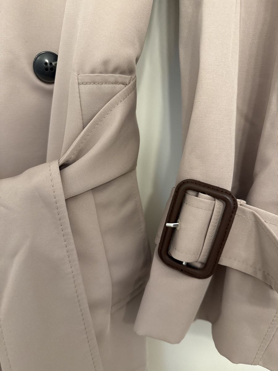 H&M Cappotti: H&M Trenchcoat NEU – Nuovo (secondo la descrizione) da Dietlikon venduto da f.a.1975 1