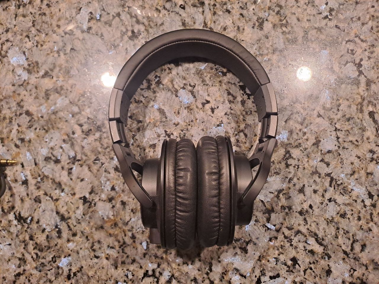 Audio Technica Cuffie: Audio-Technica Kopfhörer schwarz neuwertig – Nuovo (secondo la descrizione) da Zürich venduto da tulalitulala 1