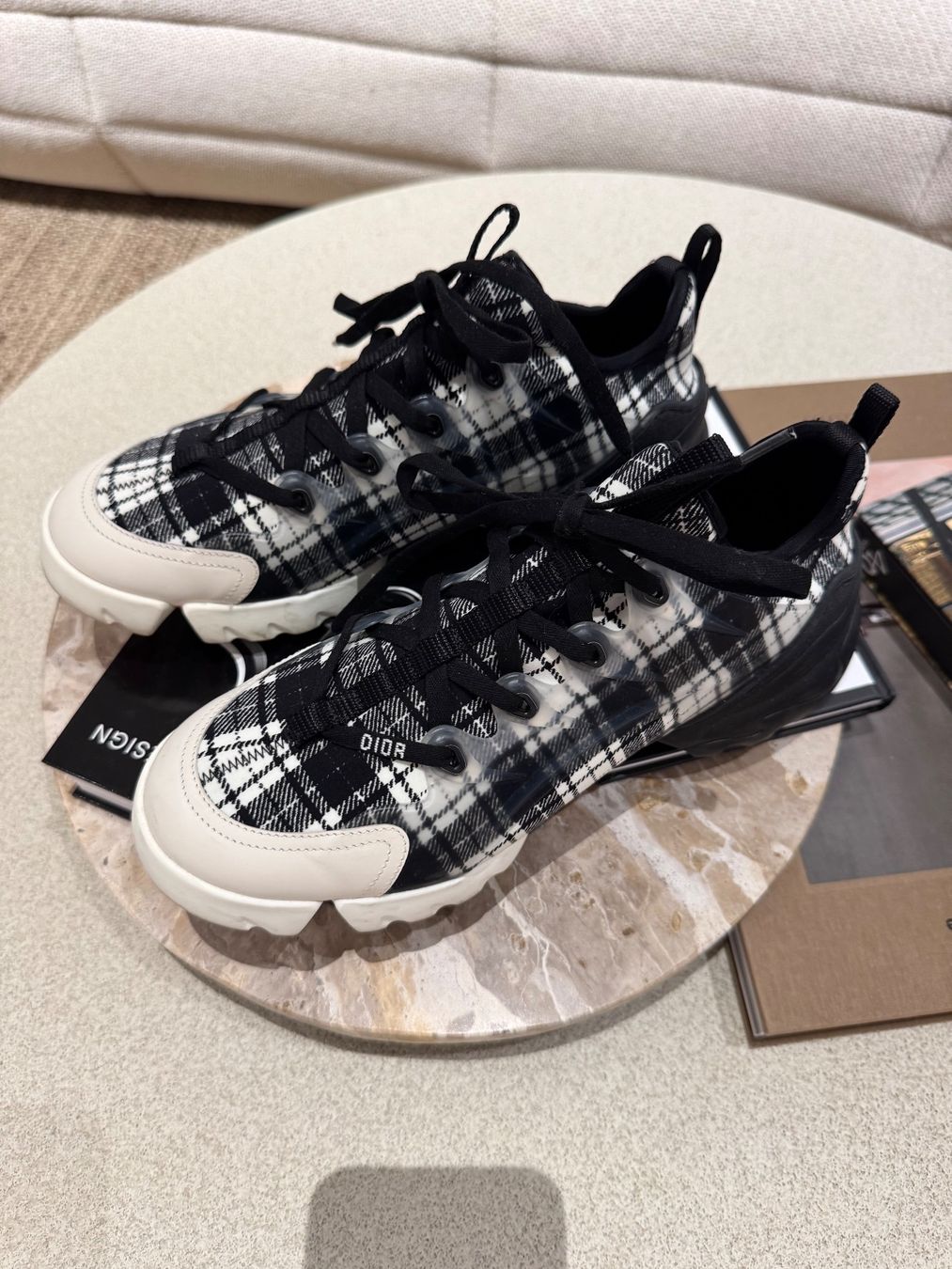 Dior Scarpe da donna: DIOR SNEAKERS TARTAN – Usato da Schwyz venduto da bofb 2
