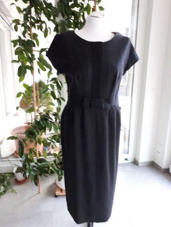 "Antikes" Wollkleid: Handarbeit