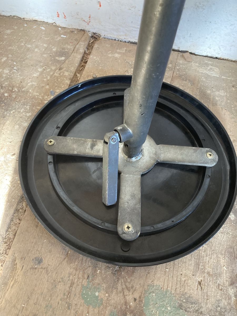 Hocker: HOCKER INDUSTRIE – Gebraucht aus Bottmingen von Surubi 8