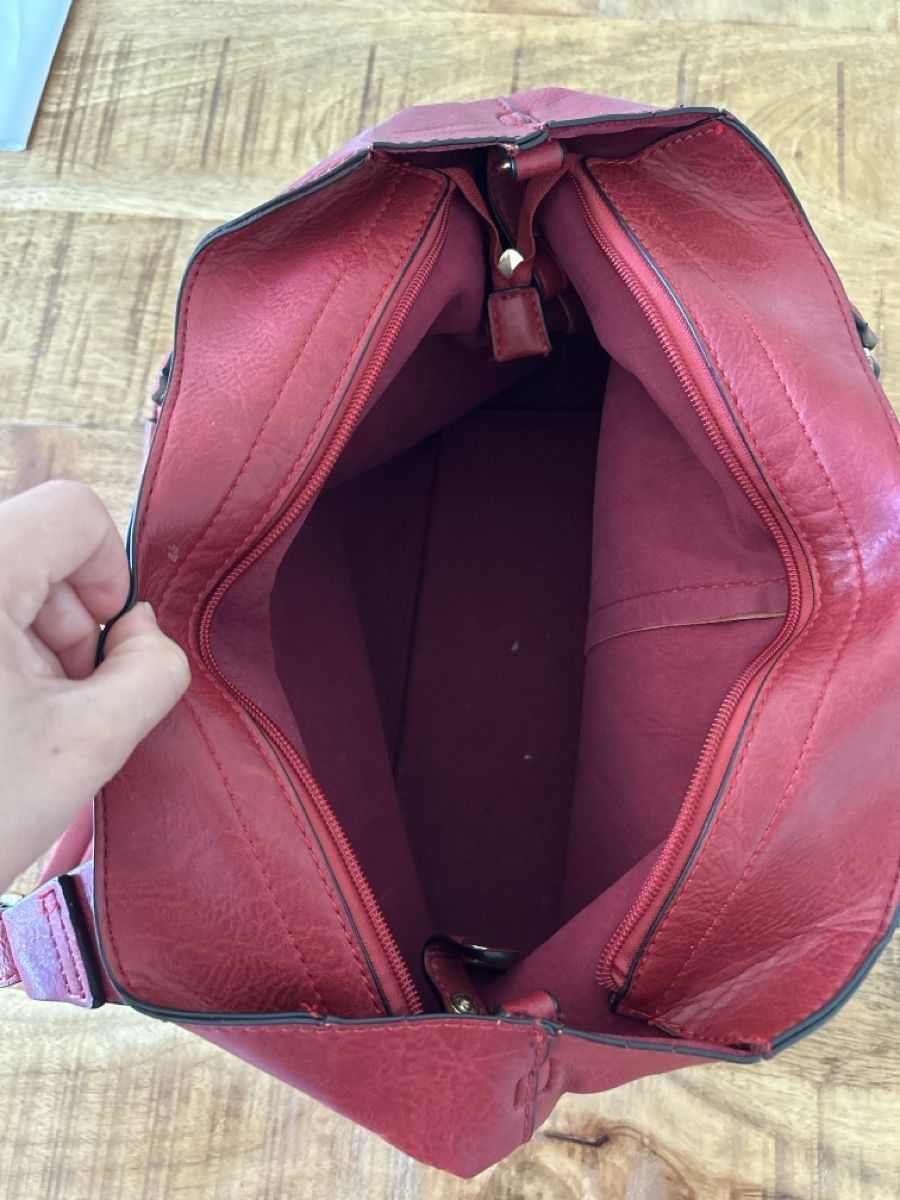 Borse da donna: Borsa a spalla rossa  – Usato da Savigny venduto da Althea0202 1