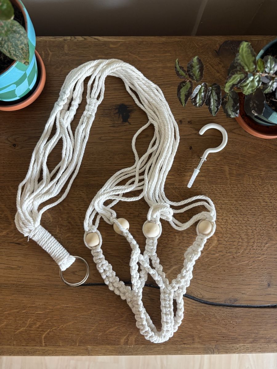 Tutte le decorazioni: *Neu* Macramee Boho Pflanzenhänger Blumenampel, klein  – Nuovo (secondo la descrizione) da Grüningen venduto da Nickyemolient 2