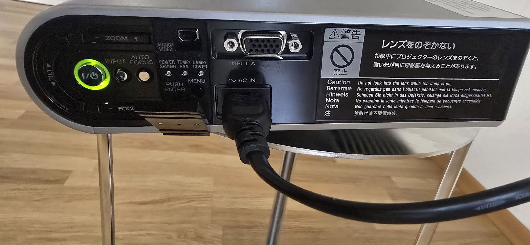 Sony Vidéoprojecteurs: Sony VPL-CX20 Data Projector XGA 3LCD Used  – D'occasion à Studen BE par tha_dhp8 2