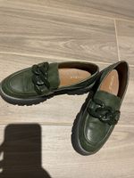 Catwalk Trend Loafers Gr.36 Olivgrün mit Kette Herbst