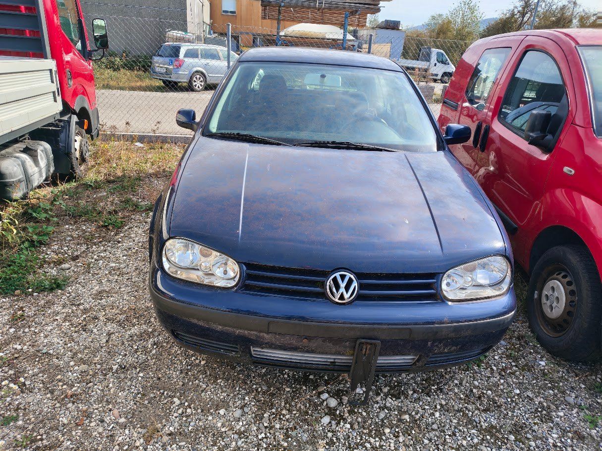 VW Automobili: VW Golf 4 1.6 – Difettoso da Wangen b. Olten venduto da FL_Automobil