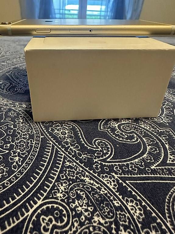 Apple Handys / Smartphones: iPhone 6 Gold 64 GB Top Zustand Ein echtes Schnäppchen – Gebraucht aus Zürich von Peterandriu 2