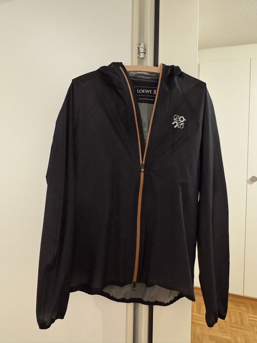 Loewe Giacche: LOEWE x On Ultra Jacket – Nuovo (secondo la descrizione) da Uetikon am See venduto da gre_5mqs 2