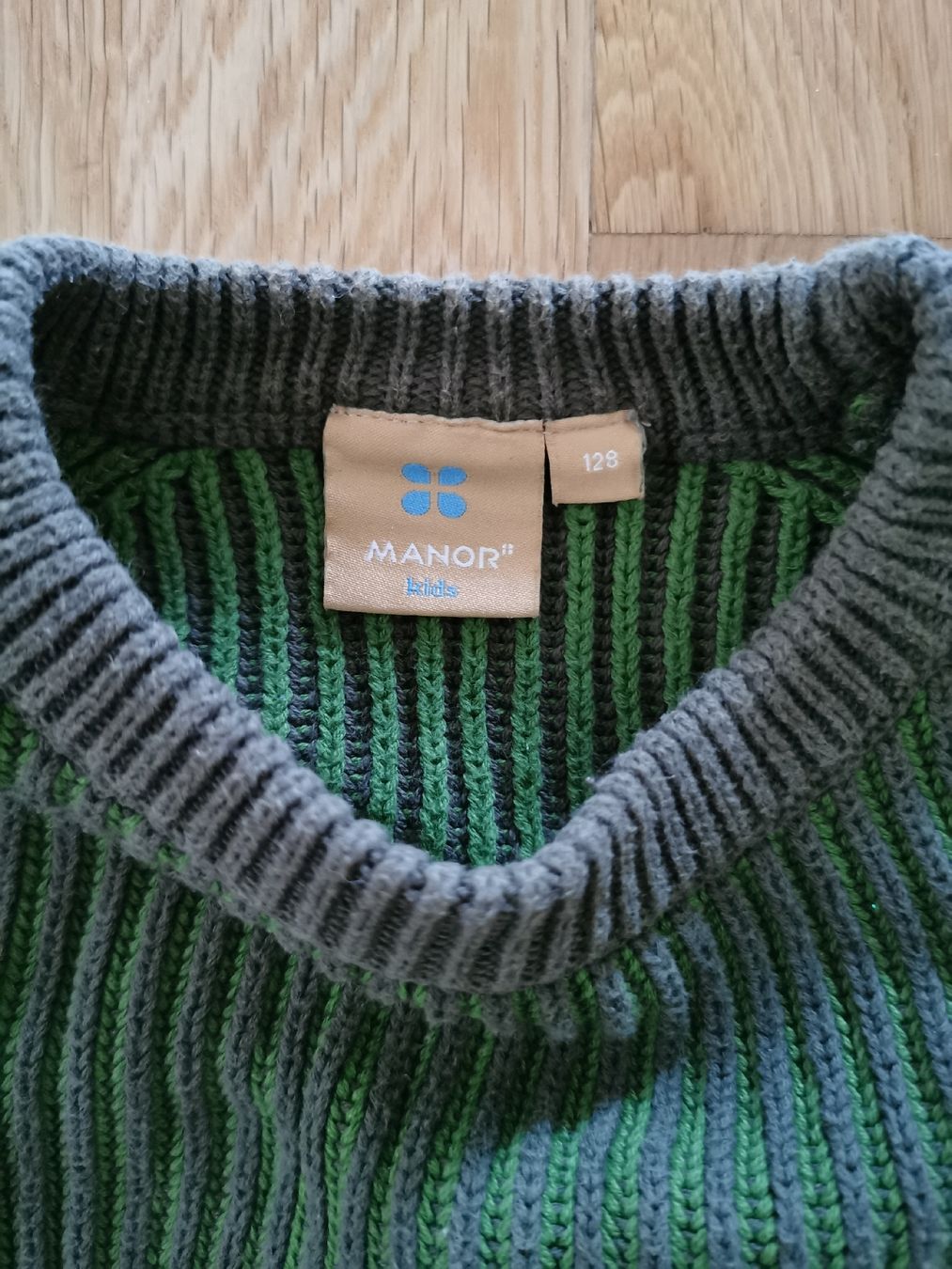 Manor Maglioni & Felpe: Strickpullover in Grau-Grün, Gr. 122/128 100% Bio- Baumwolle – Usato da Seuzach venduto da Tureda 2