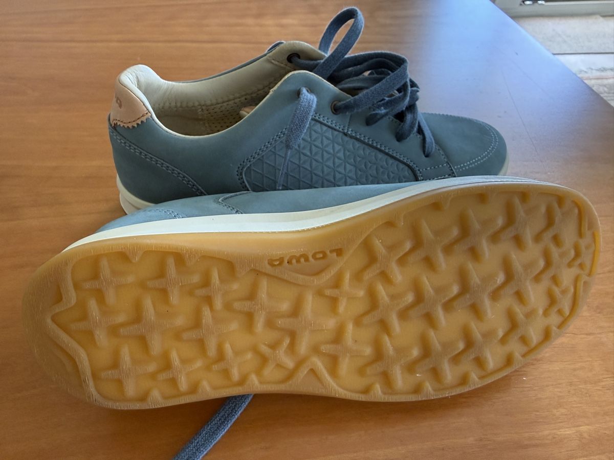 Lowa Chaussures femmes: Lowa hellblaugrau Gr 38 – D'occasion à Zürich par Glila 2
