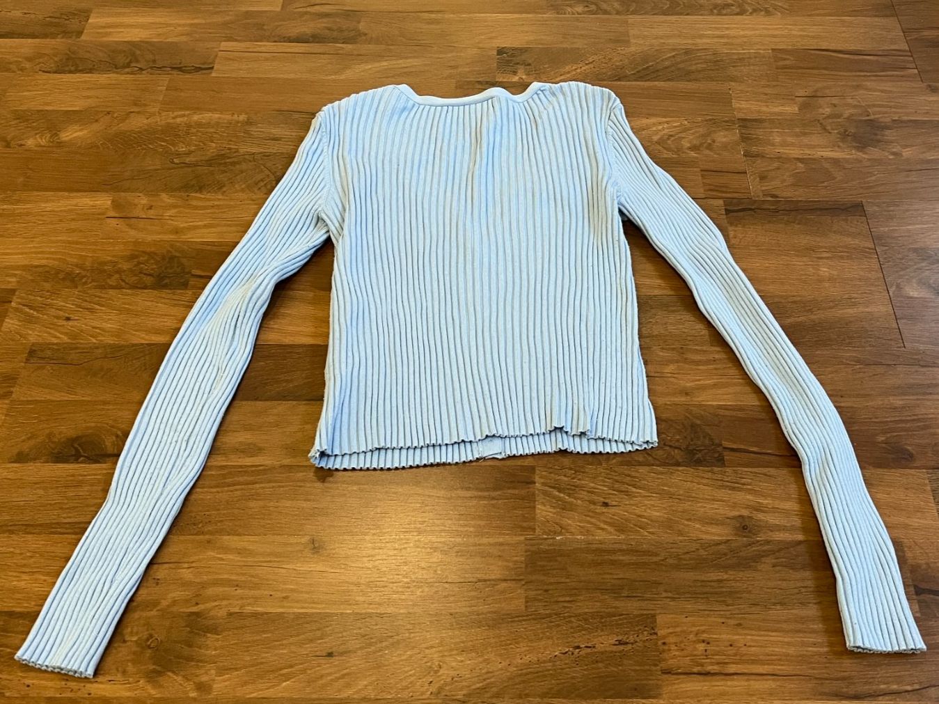 H&M Maglioni & Felpe: H&M Feinstrick Cardigan Hellblau gerippt Gr. S – Usato da Hondrich venduto da Greppen37 2