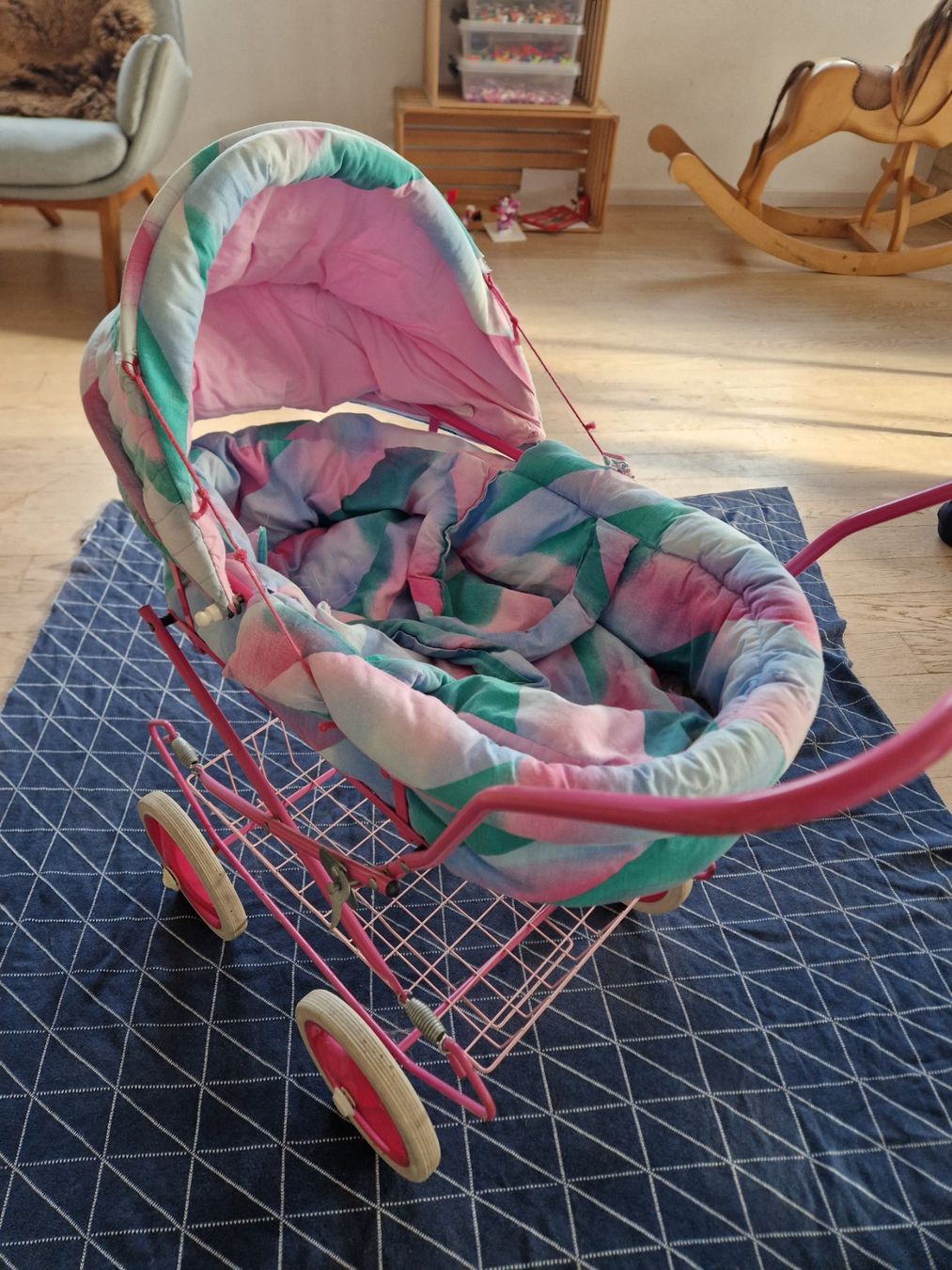 Knorr Retro Puppenwagen 80er Jahre Rosa Grn (Gebraucht) in MUEHLAU fr CHF  15  nur Abholung auf Ricardo kaufen