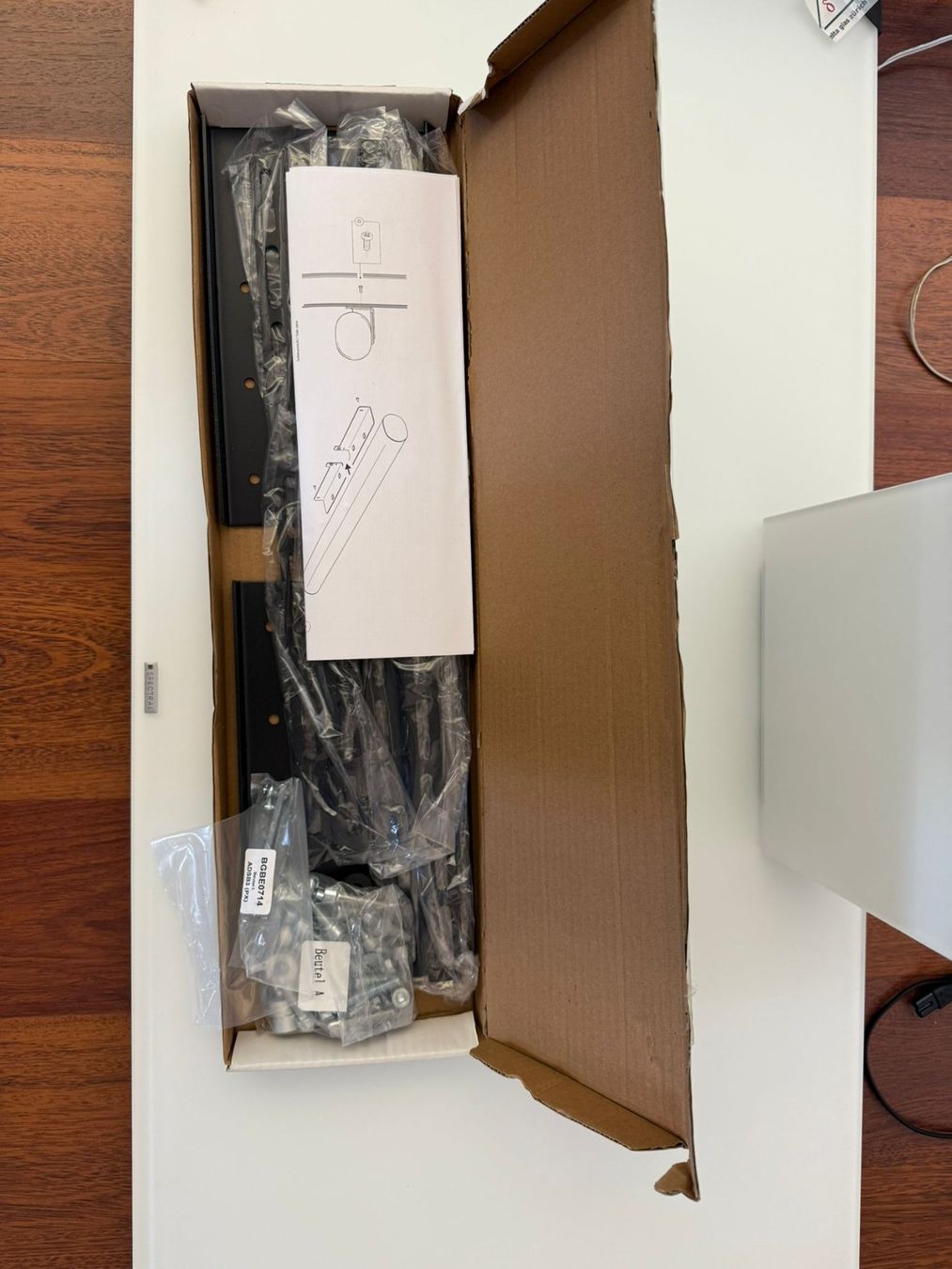 Spectral Mobili TV: Spectral TV Möbel mit Soundbar Halterung – Nuovo (secondo la descrizione) da Oberengstringen venduto da Limmat8102 3