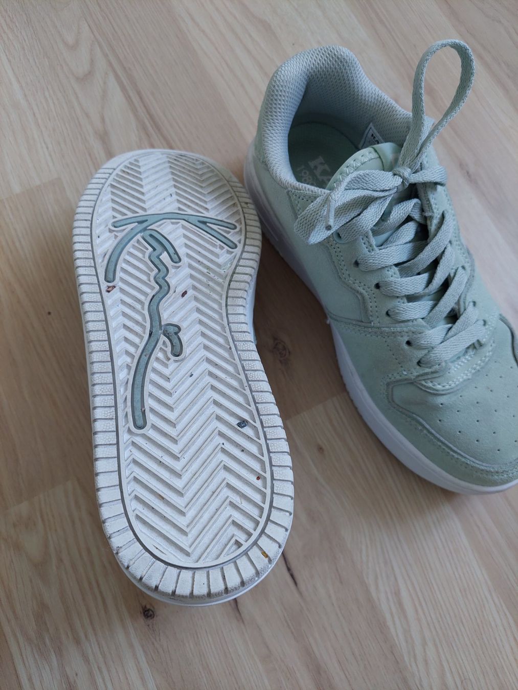 Damenschuhe: KARL KANI MINTFARBIGER SNEAKER GR. 38 – Gebraucht aus Münchenstein von Strupfi 2