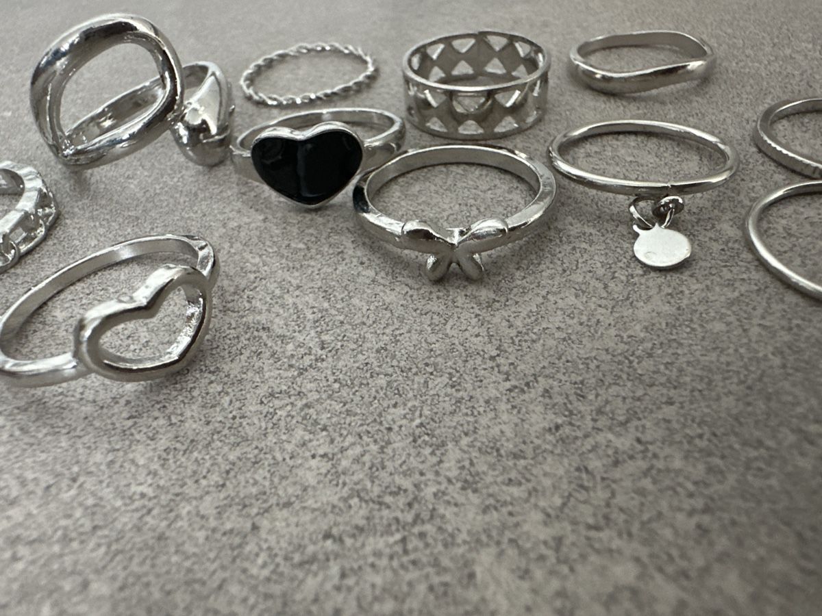 Anelli: Set mit 13 Ringen silberfarben – Nuovo (secondo la descrizione) da Dietikon venduto da vithya88 1
