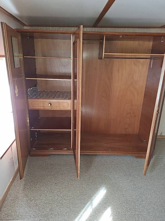 Armoires: Schrank – D'occasion à Kaisten par Naef3 2