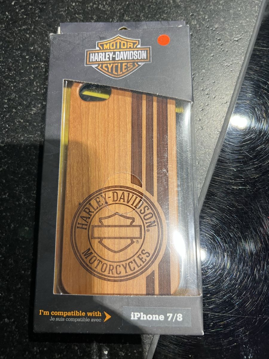 Harley-Davidson Cover & Protezioni schermo: Harley Davidson iPhone7/8 Cover – Nuovo e nell'imballaggio originale da Seewen SO venduto da Muggi3