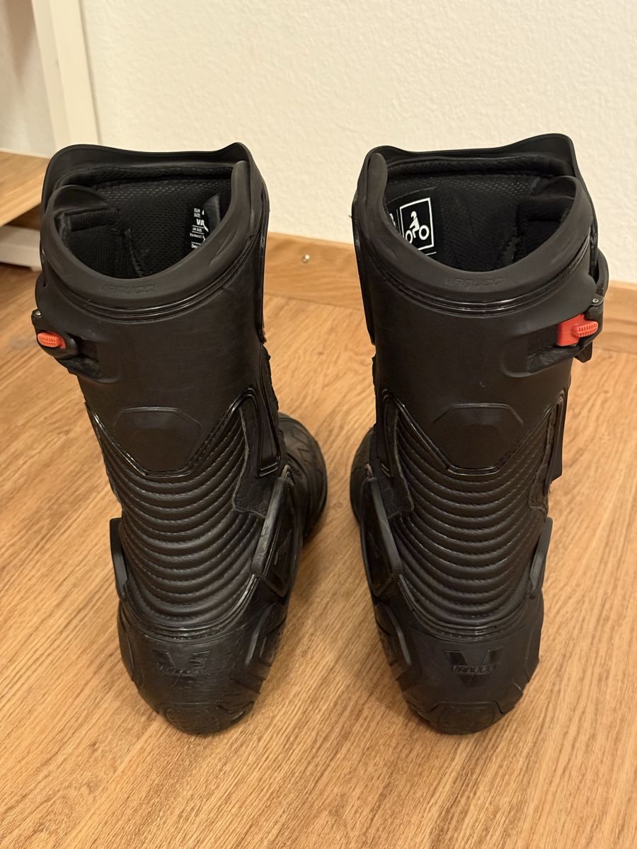 Vanucci Scarpe da uomo: Vanucci RV6 Performance II Motorradstiefel Grösse 43 – Usato da Luzern venduto da Jack_flow26 2