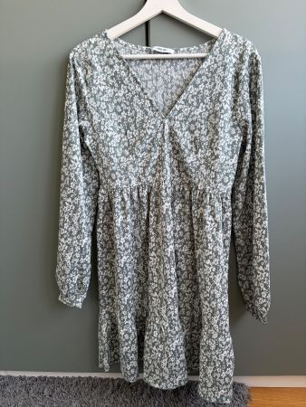Florales Kleid in mintgrün-weiss Grösse 40