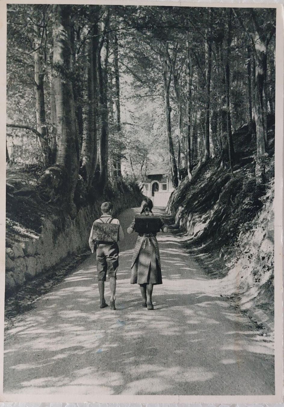 Ansichtskarten: KÜSSNACHT "Hohlen Gasse"  -  1934 – Gebraucht aus Delémont von Domdom1