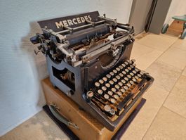 Antike Schreibmaschine Mercedes