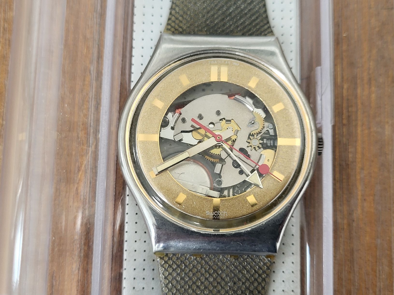 Swatch Orologi: SWATCH GX102 GOLDEN SPHERE NEU – Nuovo e nell'imballaggio originale da Lommiswil venduto da Fridu_C