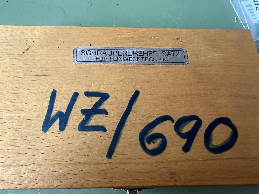 Tutti gli attrezzi: Schraubendreher Satz inkl Holzbox – Usato da Necker venduto da liq24 4