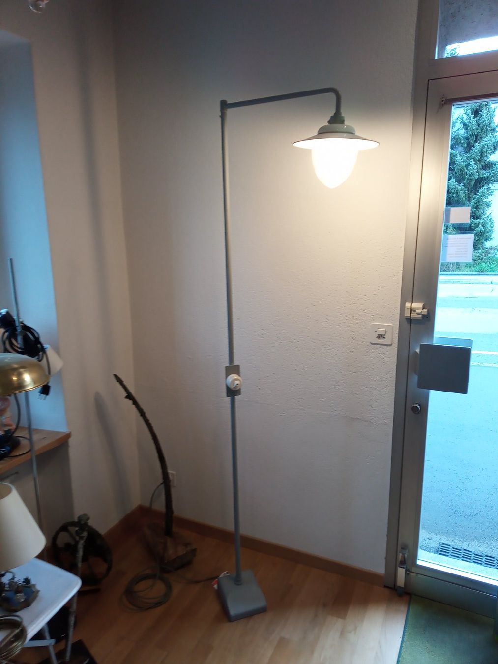 Lampade: Beizen Standlampe 20 - 30er Jahre – Usato da Zürich venduto da edi_c2m6 2