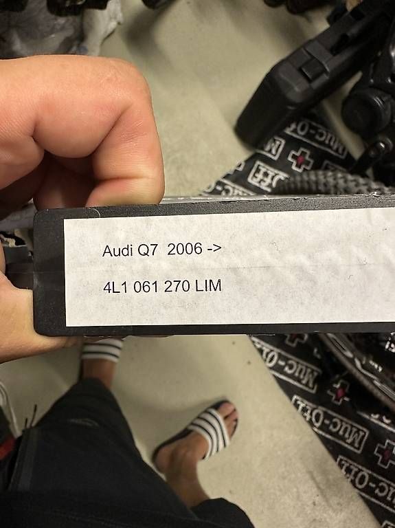 Tappeti & Tappetini: Audi Q7 Limitierte Fussmatten,Neu – Usato da Dottikon venduto da Brico76 2