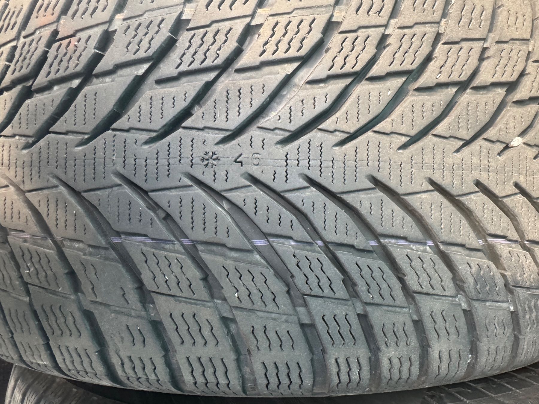 Nokian Pneus & Roues: 225/50r17 – D'occasion à Widen par Dinero02 2